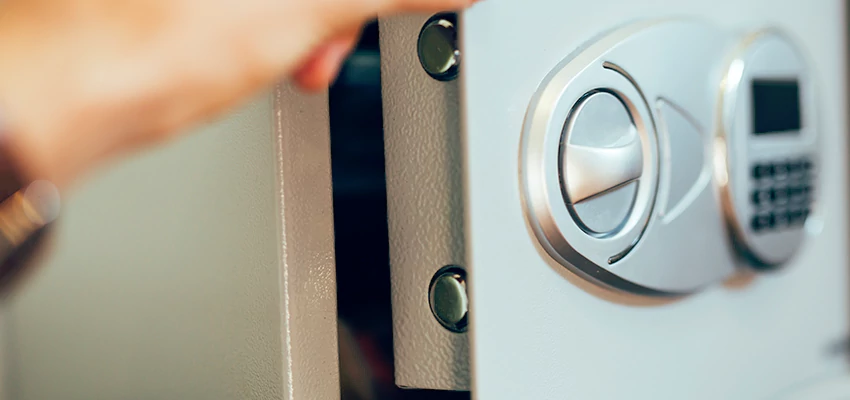 Fingerprint Safe Openers in Porterville, CA