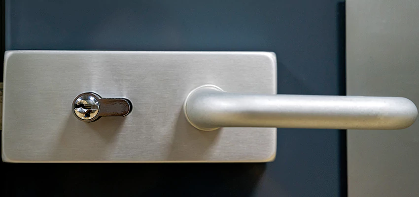 Change Patio Door Locks in Porterville, California