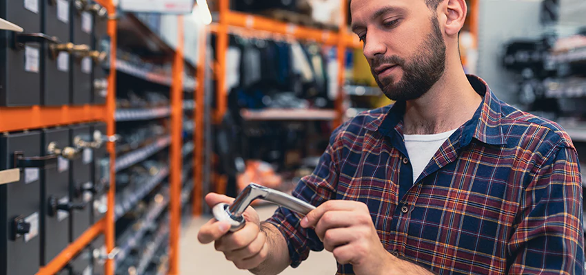 Locksmith For Retail Stores Lockout Services in Porterville, California